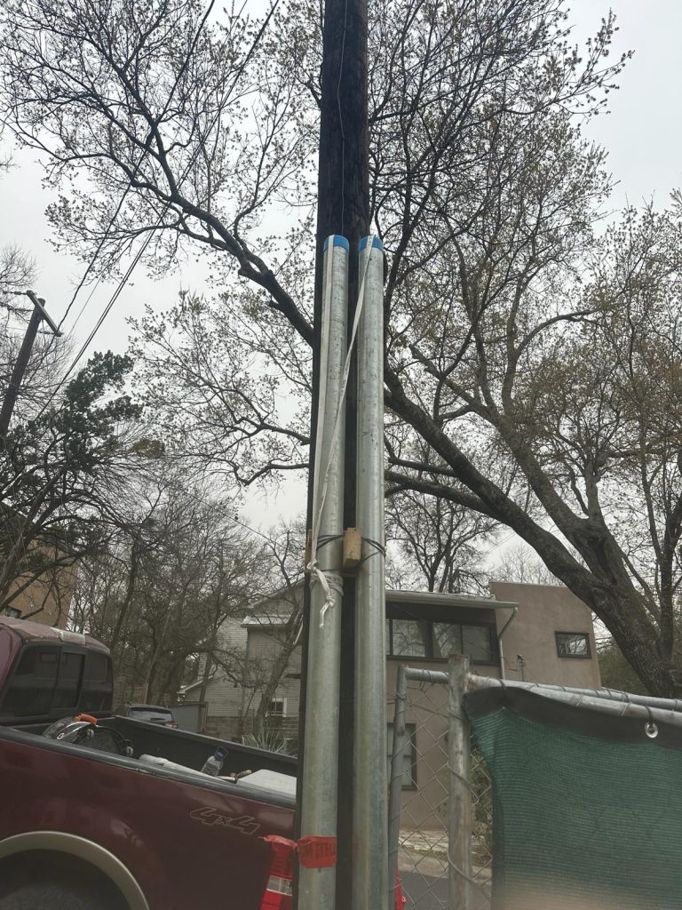 Three riging metal pipes